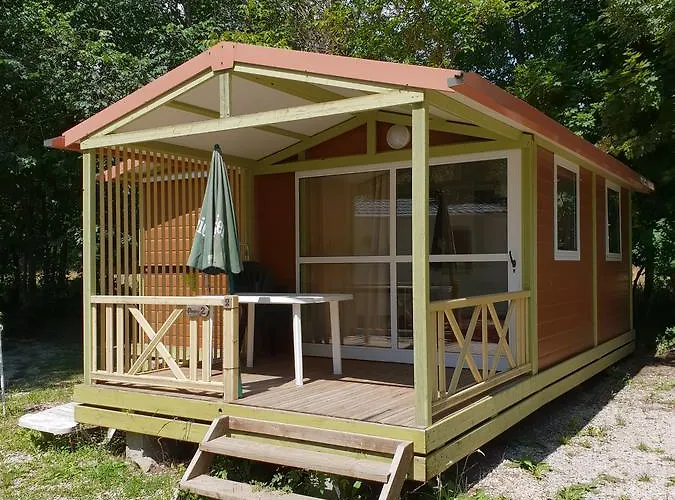 Camping Le Pesquier Campsite Castellane